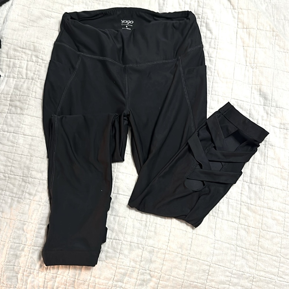 Yogo leggings with ballet detail on calf.